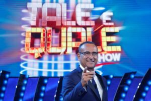 Carlo Conti durante il programma televisivo RAI 1 'Tale e quale show'