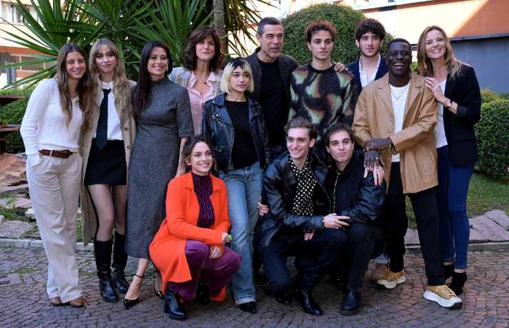 Il cast al completo di Un Professore