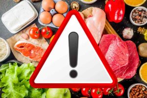 alimenti e segno di pericolo