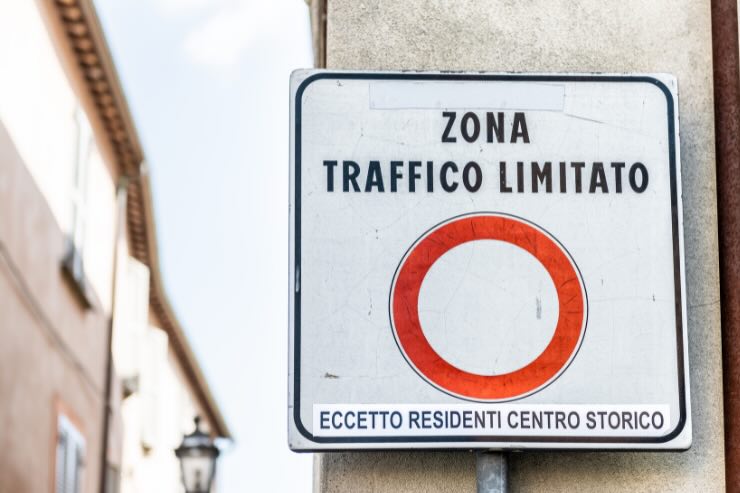 segnale zona a traffico limitato