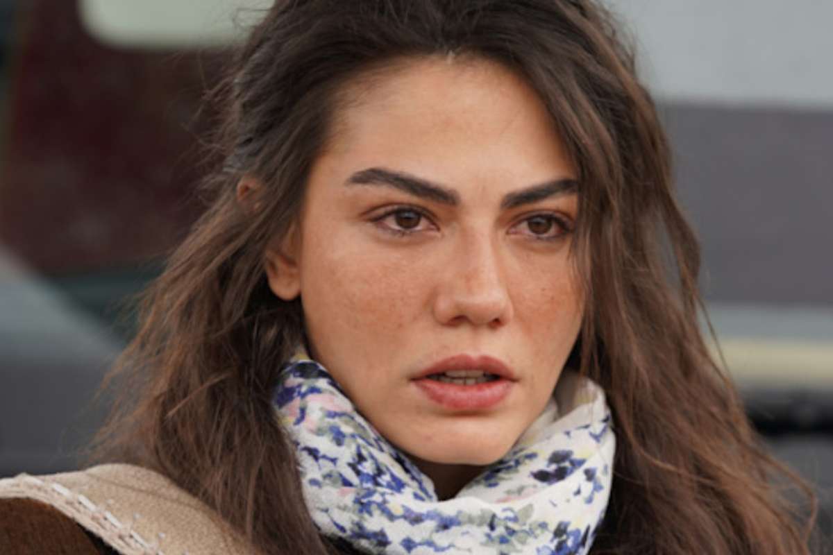 L'attrice turca Demet Ozdemir in Io Sono Farah